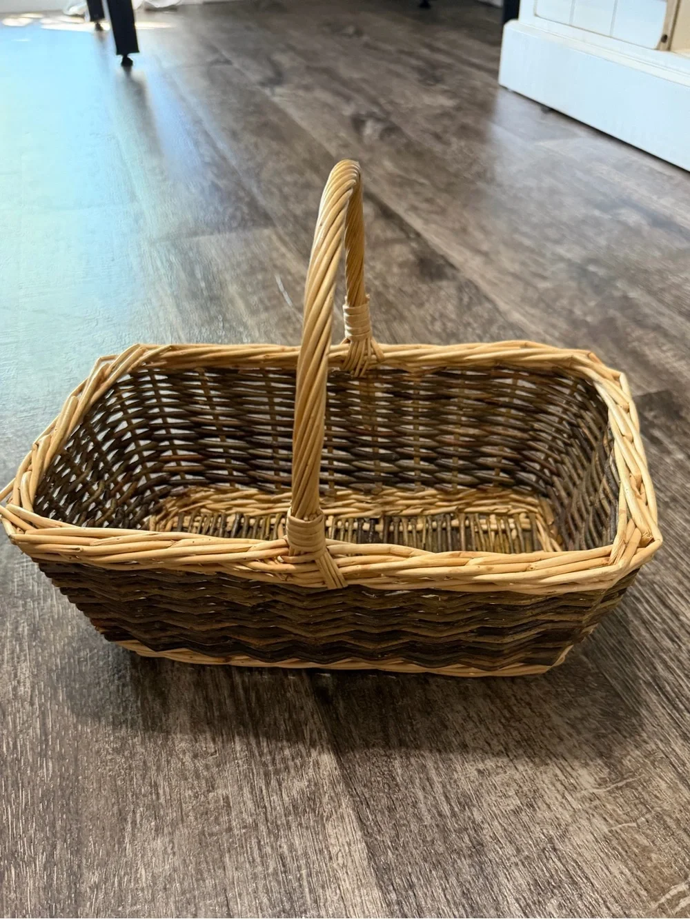 Woven Rectangular Willow Basket w/ Natural Brown Handle. 10” x 5.5” x 4.5”